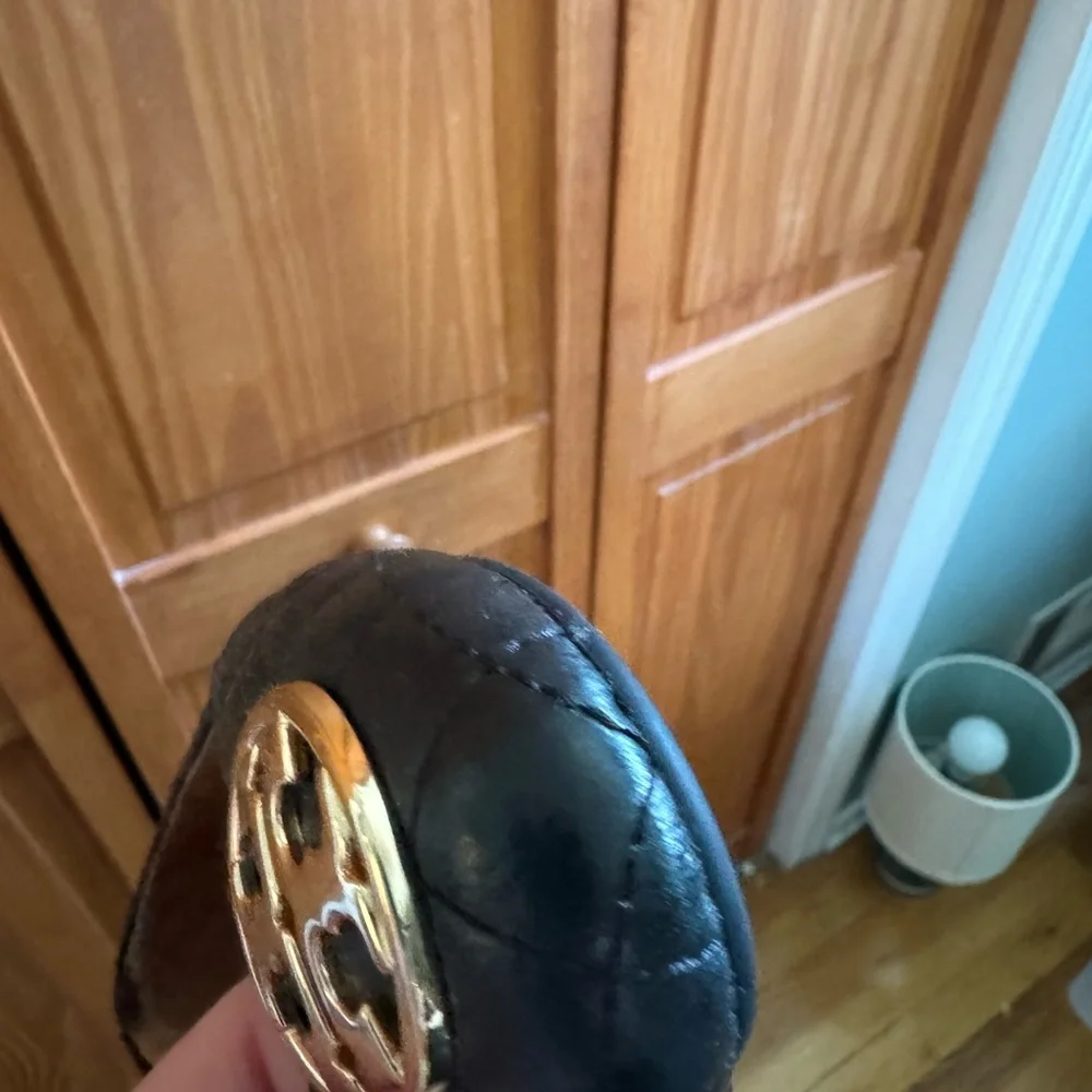 LIKE NEW TORY BURCH FLATS - Picture 5 of 9